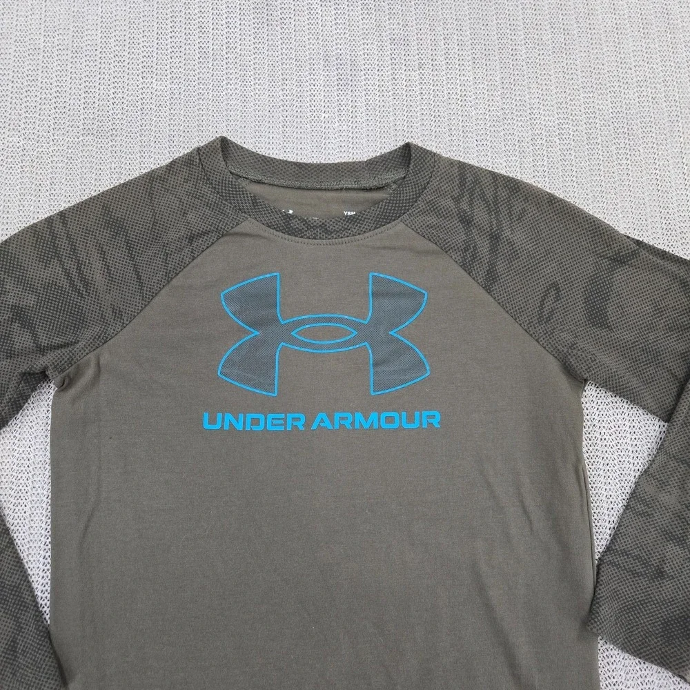 Under Armour Shirt Boys Youth Small Green Camo Loose Fit Long Sleeve Outdoor